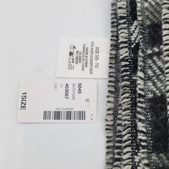 Reversible Scarf Houndstooth & Plaid NWT #805 - Picture 7 of 9